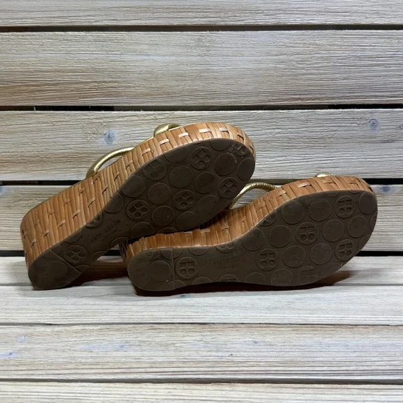 Kate Spade ♠️ Gold Leather Knot Rattan Bamboo Wedge Sandals Size 8M - Picture 11 of 12
